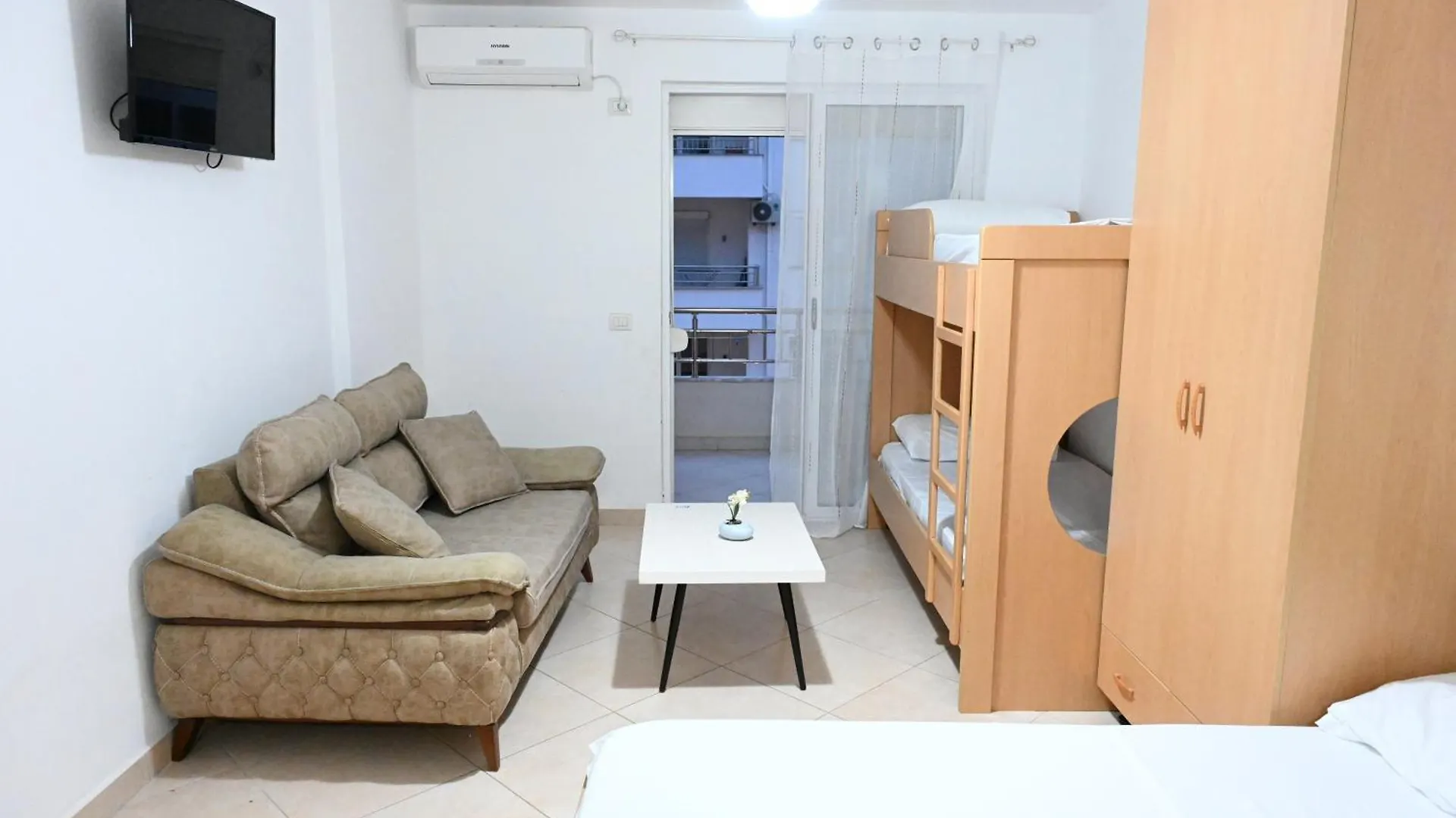 Sunset Apartments - Shëngjin 0*,  Albania